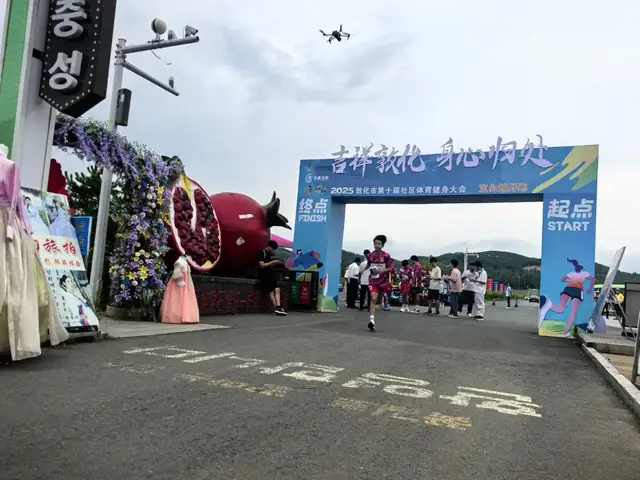 舒展绿意, 时而驻足观, ZRHL