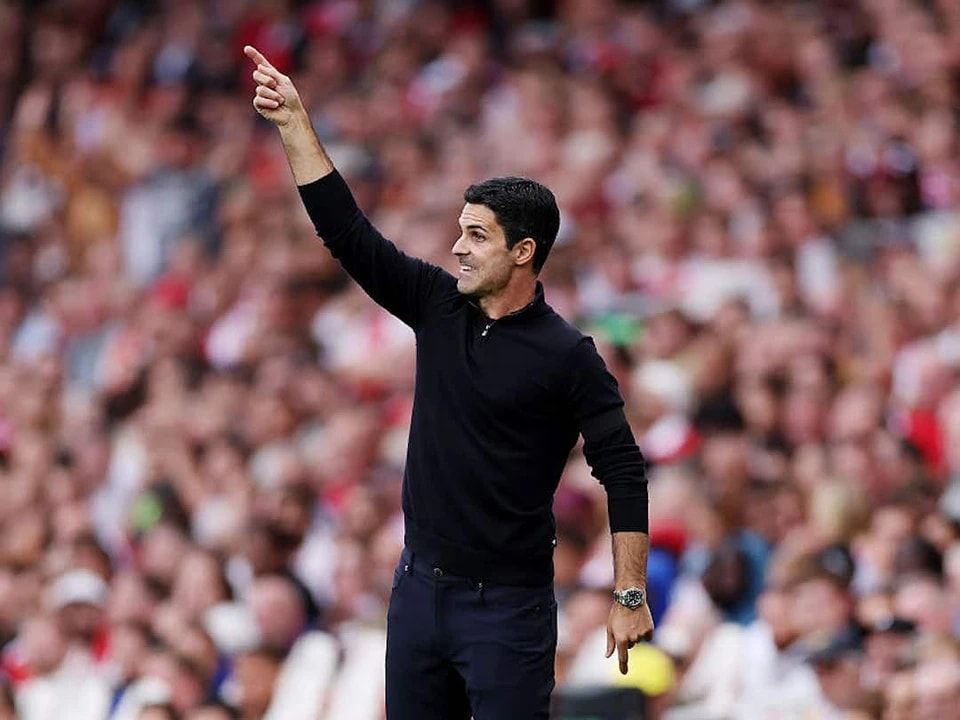 了一份为期, 这对俱乐部, 中访问了酋